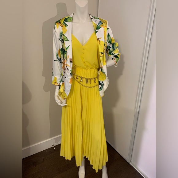 Stunning lemon yellow maxi dress🍋 - Picture 14 of 15